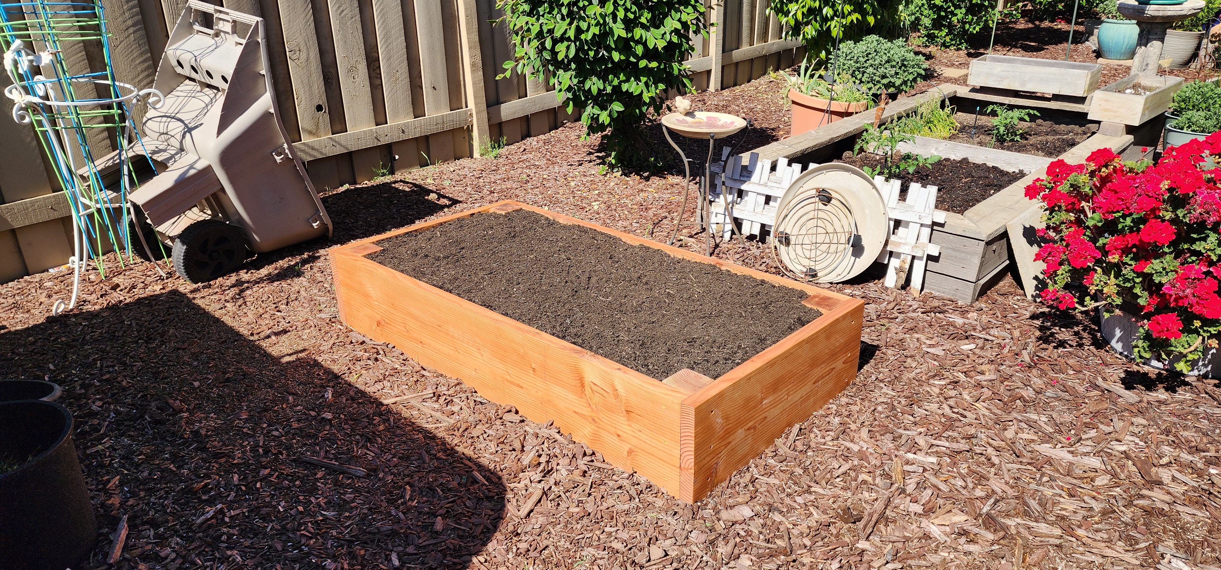 Set of five 12-inch planters lined up for delivery